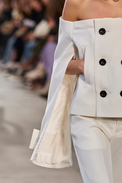 Look 124